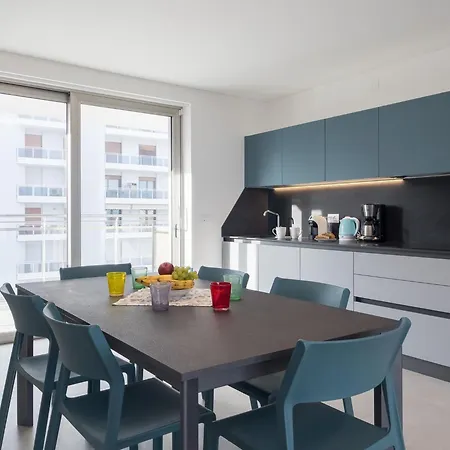 Bright Flat In Prime Location