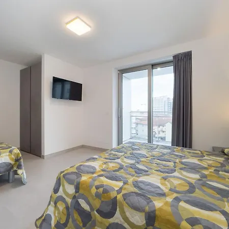 Lejlighed Bright Flat In Prime Location