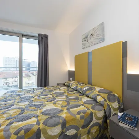 Bright Flat In Prime Location *